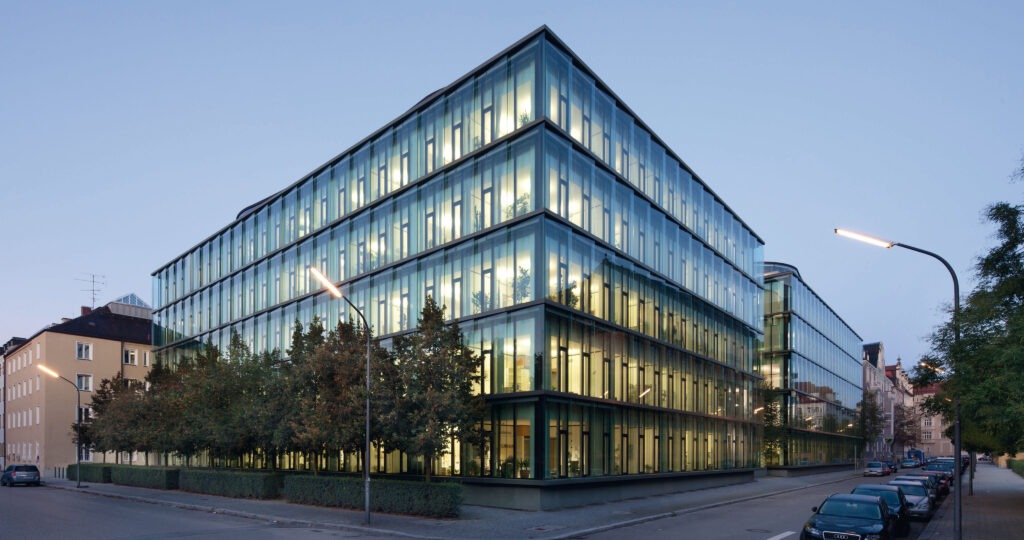 (c) Munich Re